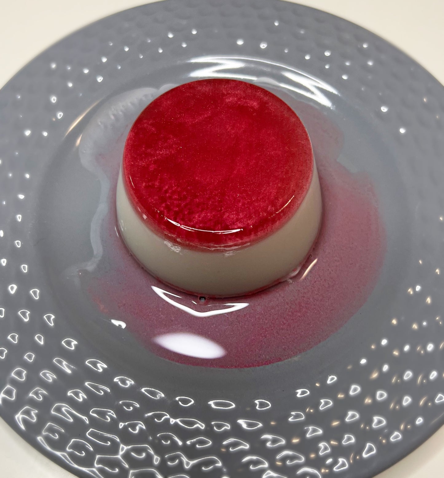 Strawberry Panna cotta - Jelly soap